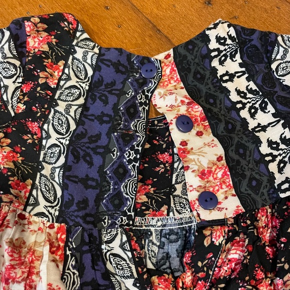 Iris and Ivy Girls dress size 4 - Picture 2 of 2